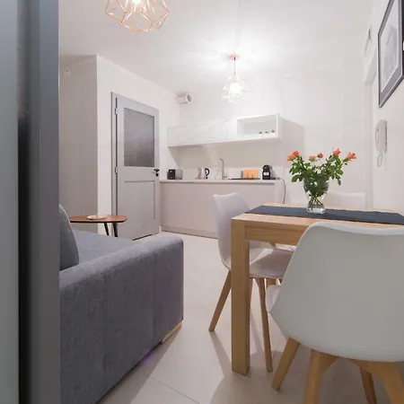 M6 Main Square Stylish One Bedroom Apartment