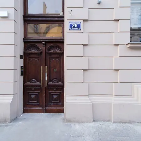 Διαμέρισμα M6 Main Square Stylish One Bedroom