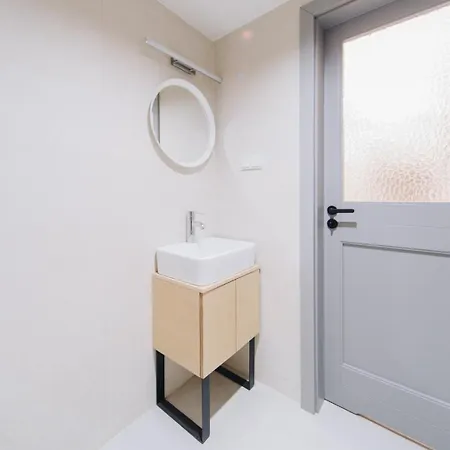 شقة M6 Main Square Stylish One Bedroom