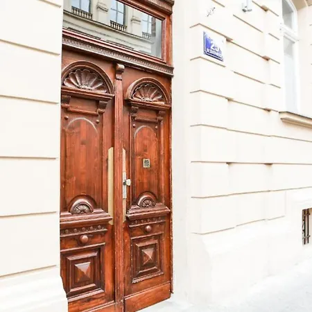 شقة M6 Main Square Stylish One Bedroom كراكوفيا