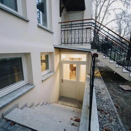 M6 Main Square Stylish One Bedroom *