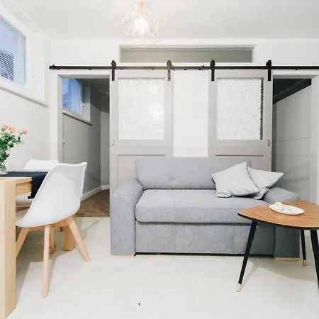 Апартаменты M6 Main Square Stylish One Bedroom