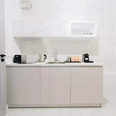 M6 Main Square Stylish One Bedroom